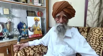 114 Yaşındaki Maraton Koşucusu Fauja Singh Trafik Kazasında Hayatını Kaybetti