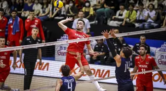 A Milli Voleybol Takımı, ABD'ye 3-0 Mağlup Oldu