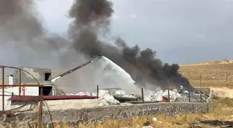 Gaziantep'teki Geri Dönüşüm Fabrikasında Yangın