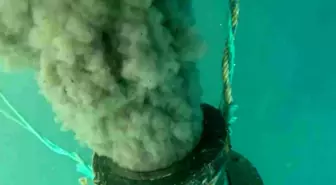 Antalya'da Denizde Çocukta Enfeksiyon Şüphesi, Atık Su Borusu Ele Geçirildi