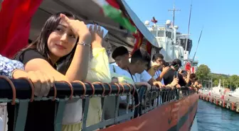 15 Temmuz Şehit Çocukları İçin İstanbul Boğazı'nda Tekne Turu Düzenlendi