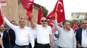 Kayseri iş dünyası milletin zaferini Cumhuriyet Meydanı'nda sahiplenmeye devam etti
