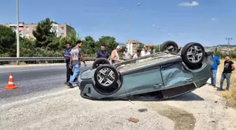 Balıkesir'de Trafik Kazası: 2 Yaralı