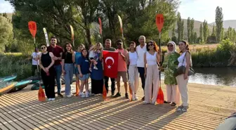 Zamantı Irmağı'nda şehit yakınları ve gaziler ücretsiz kanoya bindirildi