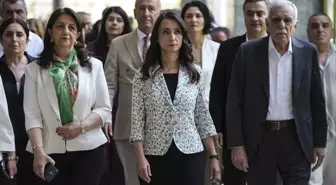 Abdulkadir Selvi ile DEM Parti arasında kriz! Tülay Hatimoğulları'na ağır suçlama