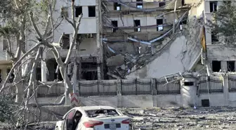 İsrail Savaş Uçakları Şam'da Hava Saldırısı Düzenledi