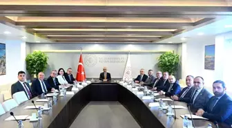 Aydın Heyeti, Ulaştırma ve Altyapı Bakanı Uraloğlu ile Görüştü