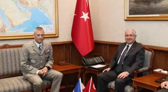 Yaşar Güler, Fransa Genelkurmay Başkanı Thierry Burkhard'ı Kabul Etti