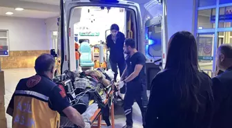 Eski Vali Erol Karaömeroğlu'nun Bulunduğu Kazada 4 Kişi Yaralandı