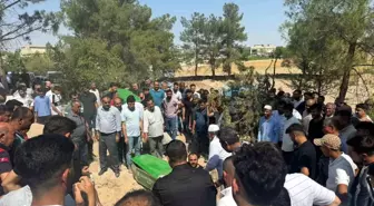 Şanlıurfa'da Boğulan Kız Kardeşler Yan Yana Defnedildi
