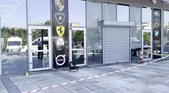 Küçükçekmece'de Oto Galeriye Silahlı Saldırı