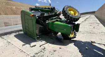 Muş'ta Traktör Takla Attı: 1 Yaralı
