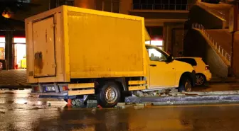Ankara'da Sağanak Yağış Sele Neden Oldu, Araçlar Hasar Gördü