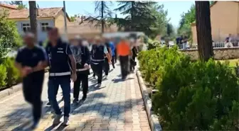 Burdur'da Uyuşturucu ve Fuhuş Çetesine Operasyon: 6 Tutuklama