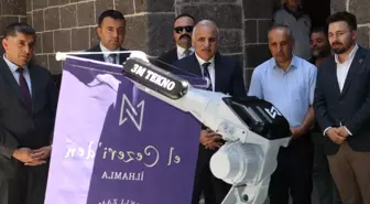 Diyarbakır'da Yerli Robot Kol Üretildi