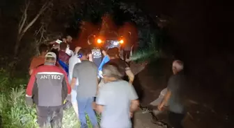 Oltu'da Sel Felaketi: Bir Kadın Sürüklendi, Eşi Kurtuldu