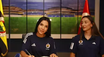 Fenerbahçe Kadın Voleybol Takımı, Hande Baladın ve Helin Kayıkçı ile Sözleşme İmzaladı