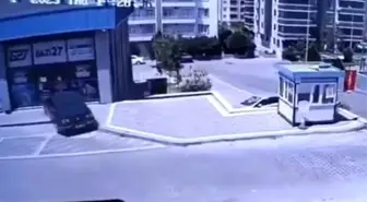 Gaziantep'te Kaza: Otomobil Dükkanın İçine Girdi