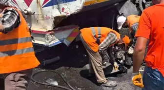 Şanlıurfa'da Otomobil Sulama Tankerine Çarptı: 1 Ölü