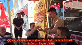 Tunceli Valisi Aygöl Koruma Görevlisiyle Tatlı Yedi
