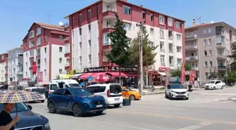 Ankara'da otomobil ve taksi çarpıştı, 1 yaralı