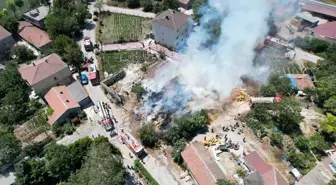 İstanbul'da Saman Balyalarında Yangın: Çiftçiye Maddi Zarar