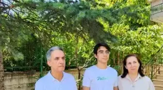 Bahçeşehir Koleji İzmir'den YKS 2025'te Türkiye Birincisi