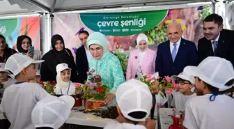 Emine Erdoğan Çevre Şenliği'ne katıldı, çocuklarla teraryum yaptı
