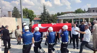 Eski Bitlis Valisi Erol Karaömeroğlu Trafik Kazasında Hayatını Kaybetti