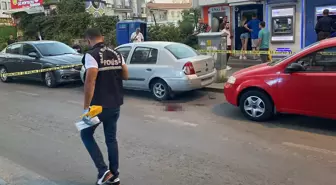 ATM Önünde Satırlı Saldırı: Bir Kişi Ağır Yaralı