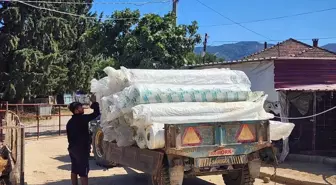 Sarıgöl Ovası'nda Üzümler İçin Koruma Örtüleri Seriliyor