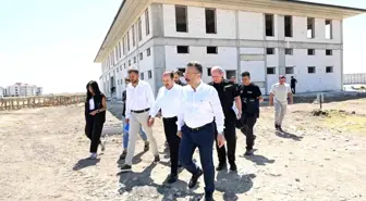 Eskişehir Valisi Aksoy, AFAD'ın Yeni Hizmet Binasında İncelemelerde Bulundu