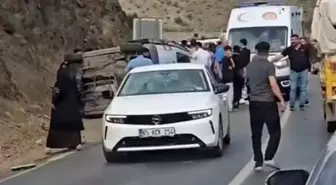 Yüksekova-Van Kara Yolunda Trafik Kazası: 5 Yaralı