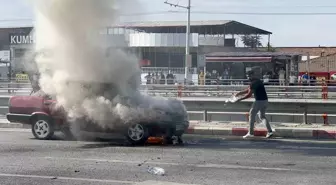 Malatya'da Seyir Halindeki Otomobil Alev Alev Yandı