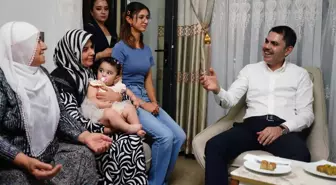 Bakan Kurum, Malatya'da Depremzede Aileyi Ziyaret Etti