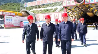 Çin Başbakanı Li Qiang, Tibet'te Ekonomik Kalkınma ve Ekolojik Koruma Üzerine Vurgularda Bulundu