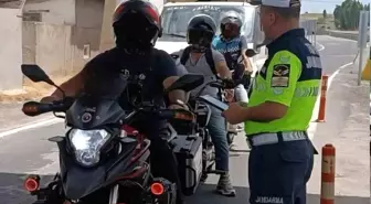 Ağrı'da Trafik Kontrollerinde 21 Araç Ceza Aldı