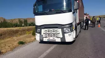 Sivas'ta Trafik Kazası: 3 Yaşındaki Çocuk Hayatını Kaybetti