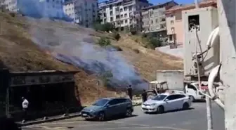 Sultangazi'de Kuru Ot Yangını Paniğe Neden Oldu