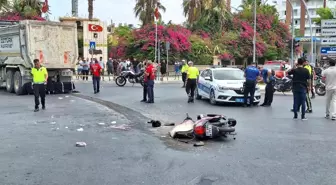 Mersin'de Trafik Kazası: 1 Ölü, 1 Ağır Yaralı