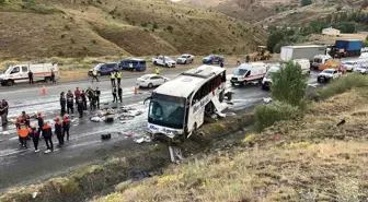 Sivas'ta Yolcu Otobüsü Kazası: 4 Ölü, 33 Yaralı