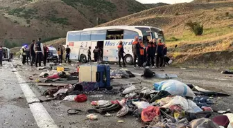 Sivas'ta Otobüs Kazasında 4 Kişi Hayatını Kaybetti, Sürücü Tutuklandı