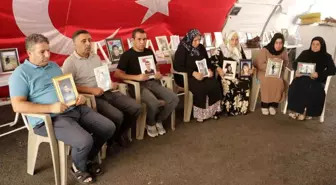 Diyarbakır'da Aileler Kavurucu Sıcakta Evlat Nöbeti Tutuyor