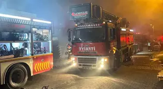 Ayvalık'ta Zeytinyağı Tesisinde Yangın Çıktı
