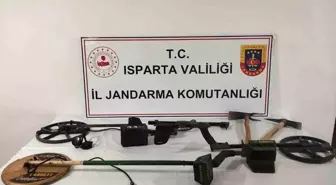 Isparta'da Jandarma Operasyonu: Gizli Malzemeler Ele Geçirildi
