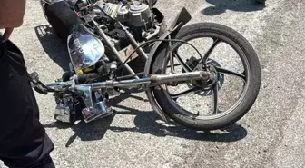 Gaziantep'te Motosiklet ile Otomobil Çarpıştı, 2 Yaralı