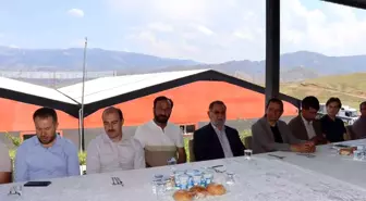 Güzel Kardeşler, Babaları İçin Anma Etkinliği Düzenledi