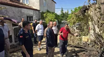 Alaca Kaymakamı Yangın Bölgesinde İncelemelerde Bulundu
