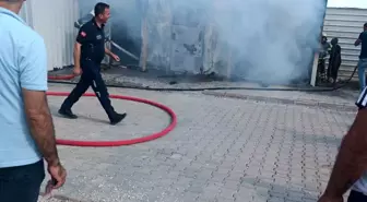 Adıyaman'da Konteyner Yangını Paniğe Neden Oldu