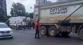 Mersin'de Motosiklet ile Kamyon Çarpıştı: Kamyon Sürücüsü Tutuklandı